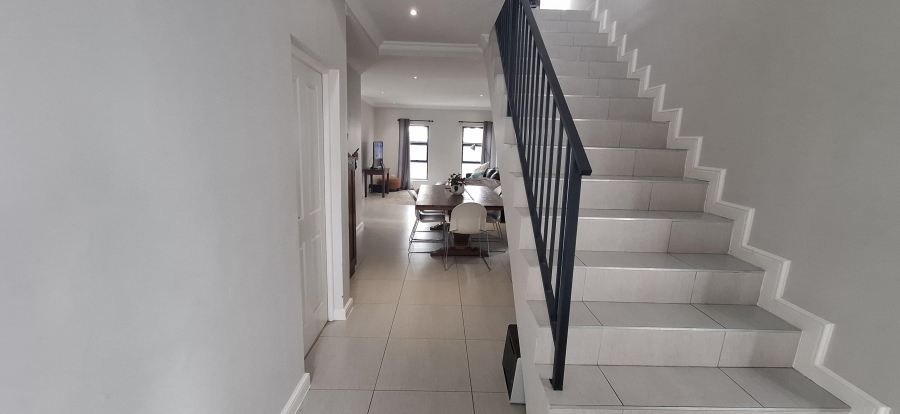 To Let 3 Bedroom Property for Rent in Langeberg Ridge Western Cape